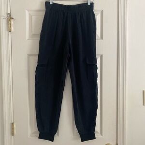 Alice + Olivia NWOT BLACK Cupro Cargo Joggers